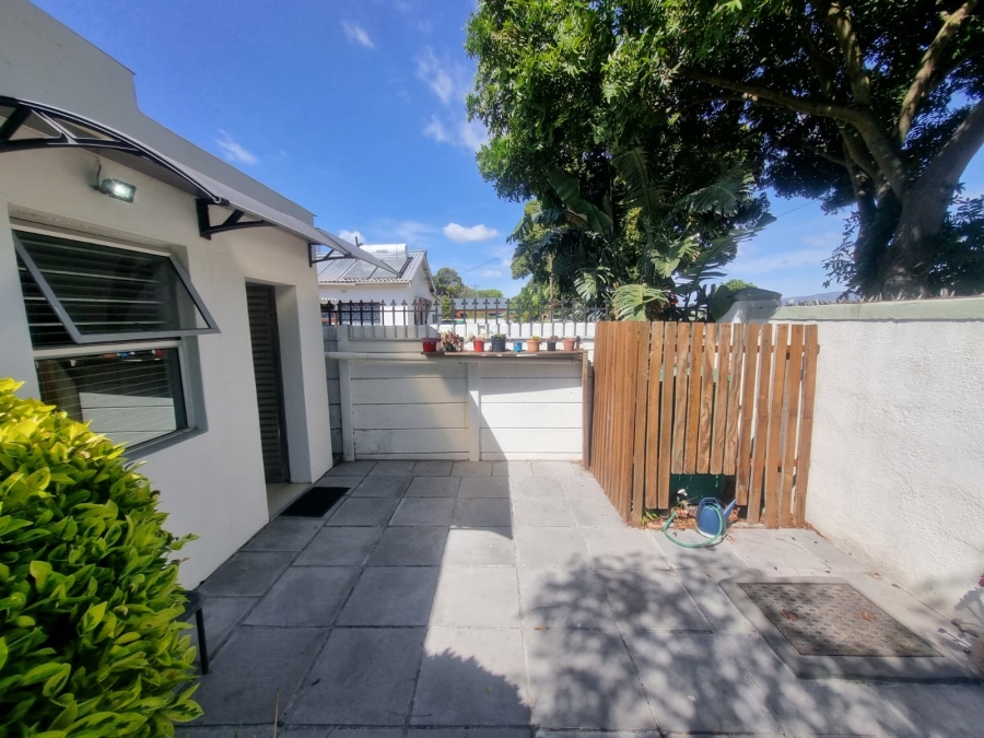 To Let 0 Bedroom Property for Rent in Rondebosch East Western Cape